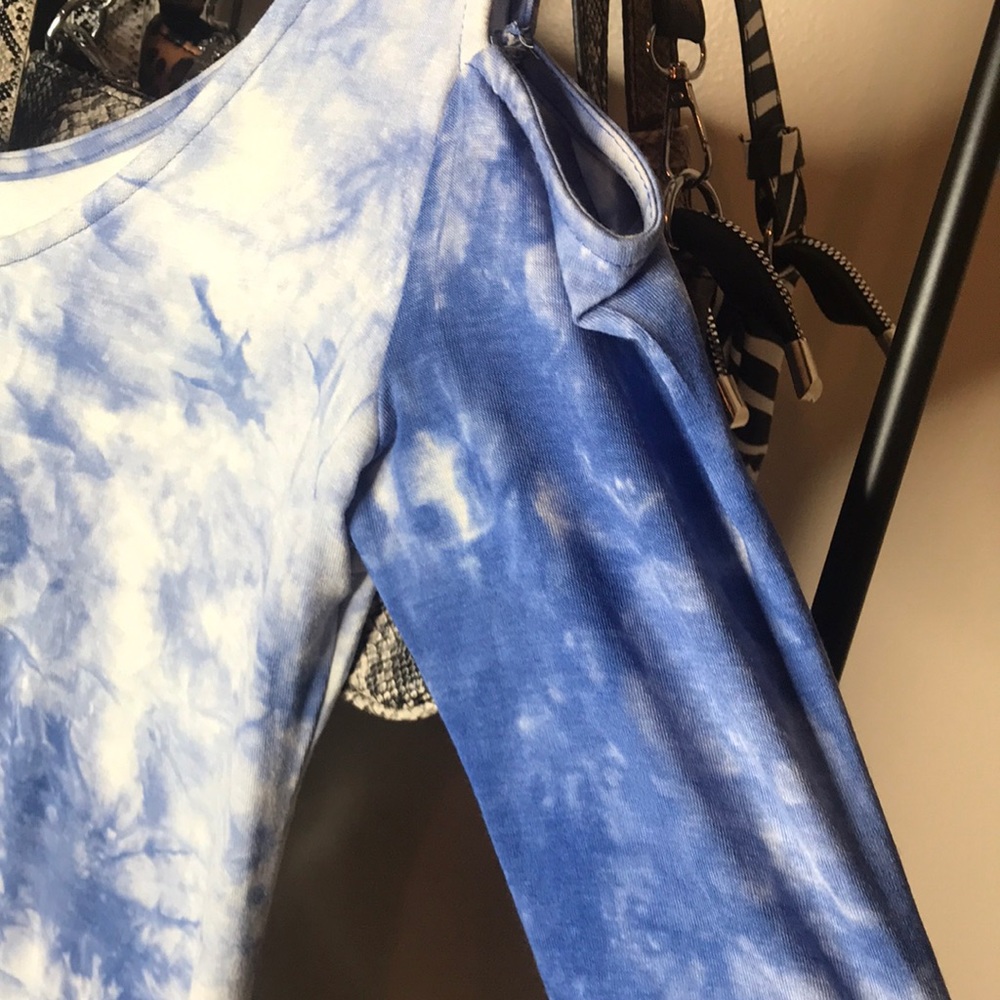 NEW! BLUE, WHITE OFF SHOULDER TYE DYE V NECK DRESS - Picture 5 of 5